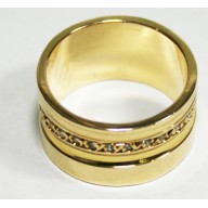 Aliança em Ouro Amarelo 18k Personalizado com 12 brilhantes na feminina.